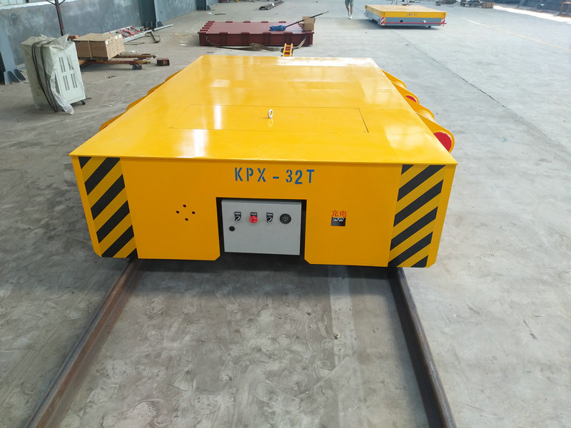 32 ton trolley verbonden met de tractor