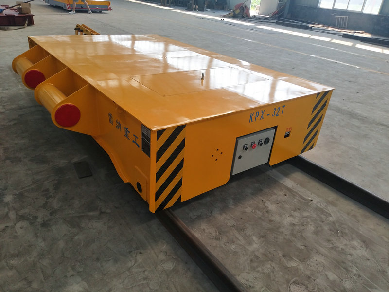 32 ton trolley verbonden met de tractor
