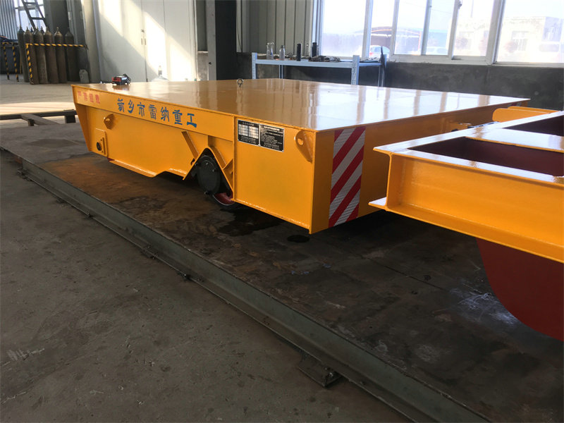 60 ton zware industriële vrachtwagen