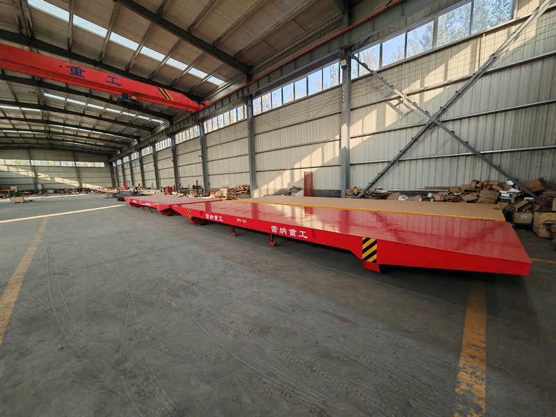 20 ton aangepaste lage spanning aangedreven stalen spoorwegtransfertrolley